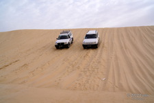 ... projížďka Saharou terénními vozy